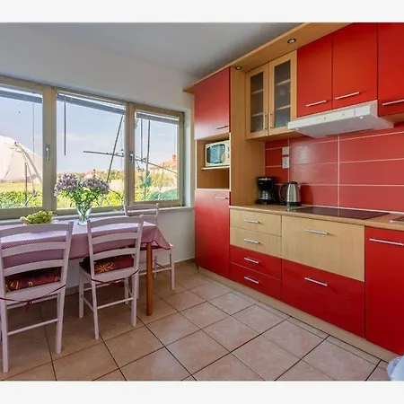 Stunning View With Pool Apartment Valbandon