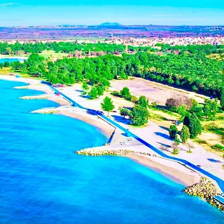 Stunning View With Pool Appartement *