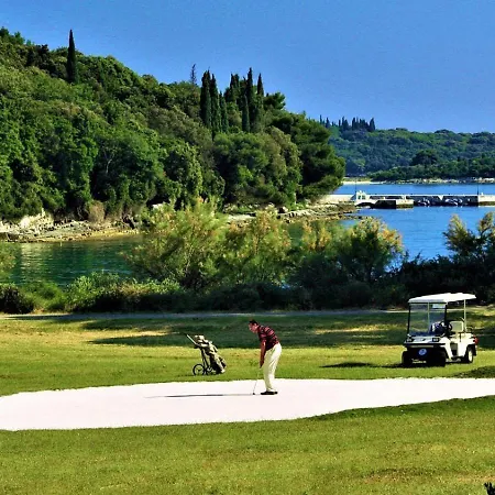 Apartment Stunning View With Pool *
