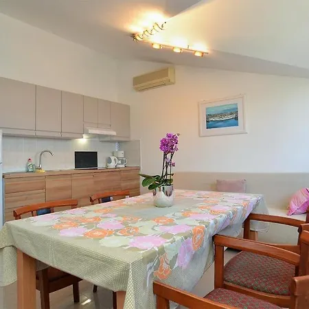 Apartman Stunning View With Pool