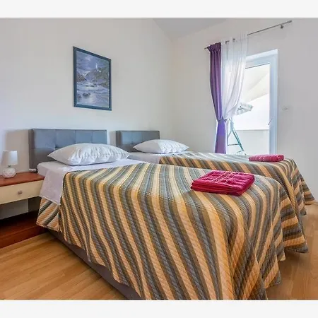 Stunning View With Pool *